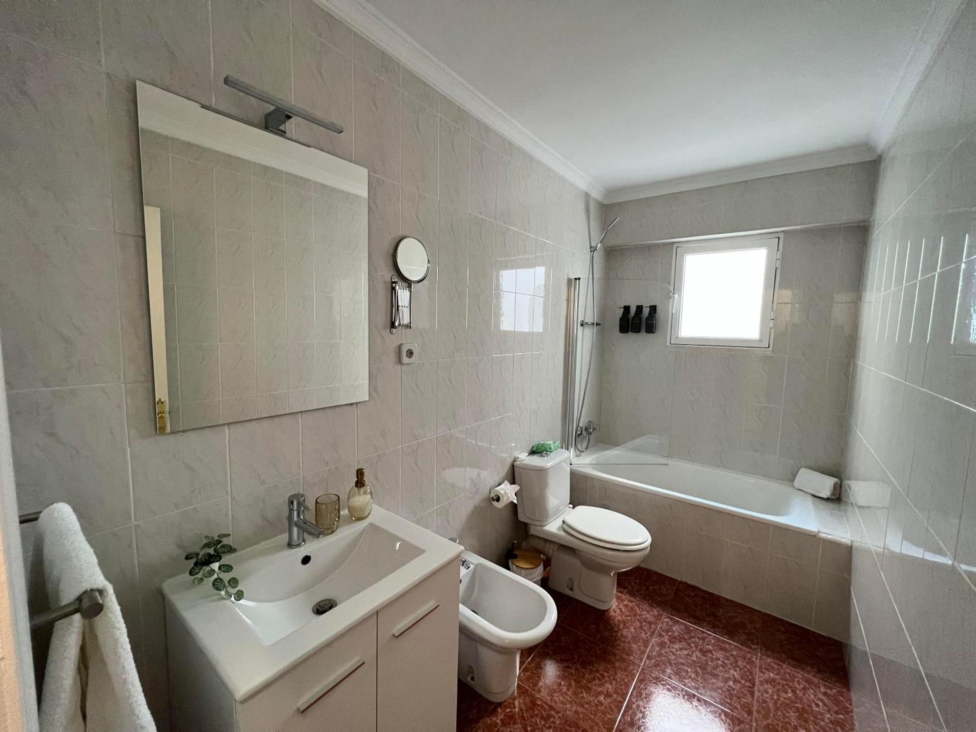 Gran Apartamento Con Parking Gratis Centro De Málaga Buitenkant foto